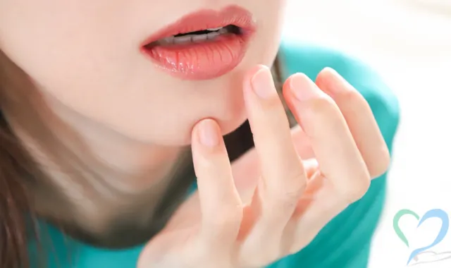 唇が色っぽい女性