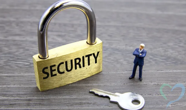 錠前にSECURITYの文字