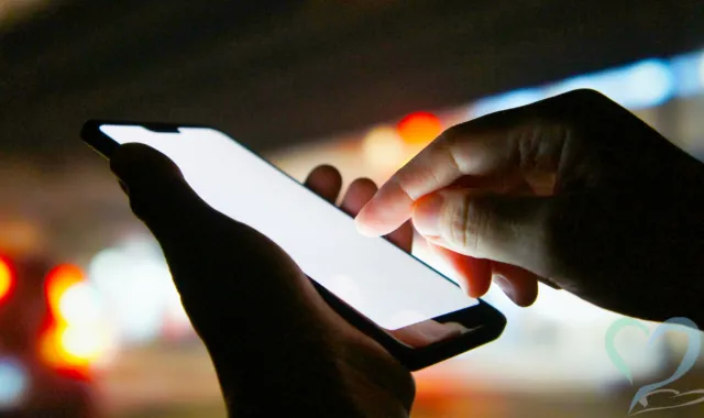 マルウェアに感染したスマホ