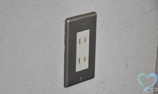 怪しいコンセント