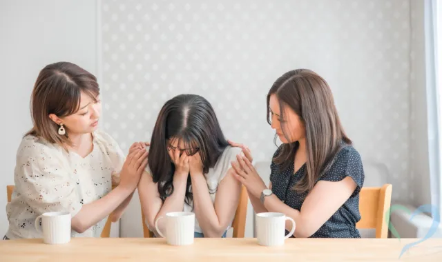 共に慰めてもらう。