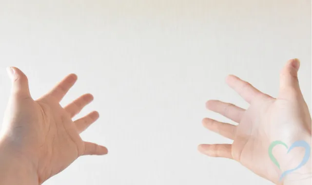 助けを求める手