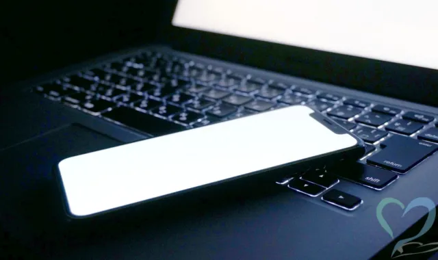 怪しいPCとスマホ